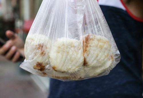 冰箱里的隐形健康杀手 装菜塑料袋的3大隐藏风险与使用建议
